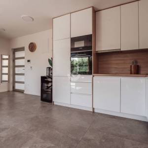 Pag, Povljana, Stan 50 m2, prvi red i pogled na More, Jacuzzi