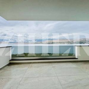 Pag, prvi red do mora, 4-sobni apartman, 2023.g., prekrasan pogled