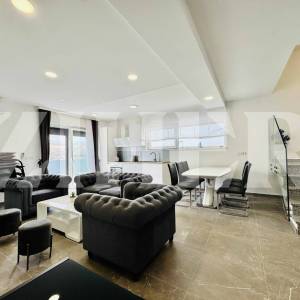 Pag, prvi red do mora,  4-sobni apartman, 2023.g., prekrasan pogled