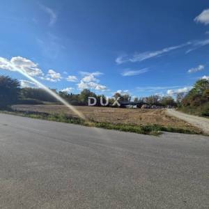 PETRINJA, PIGIK - Građevinsko zemljište 2500 m² – idealno za investitore i poslovne objekte