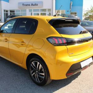 Peugeot 208 1.2 AUTOMATIK Allure *LED, NAVIGACIJA, KAMERA*