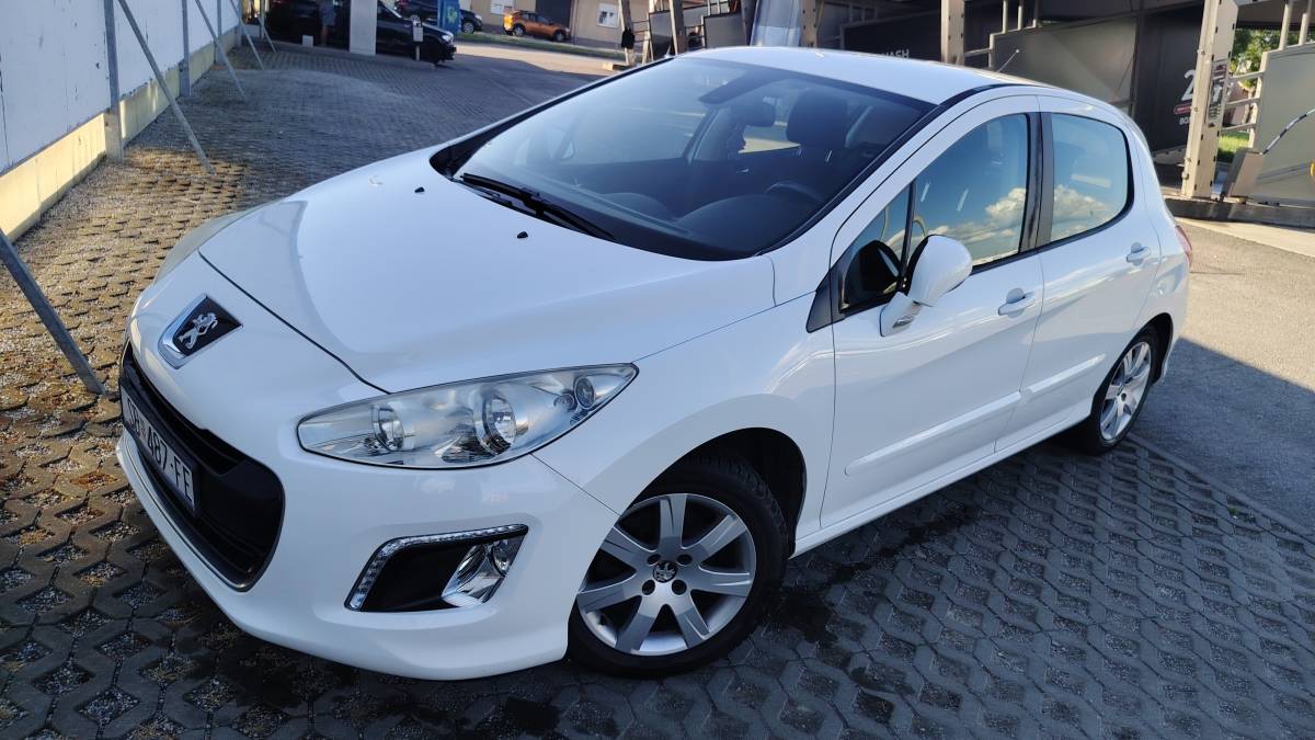 PEUGEOT 308 1,6 HDi Sportium 2