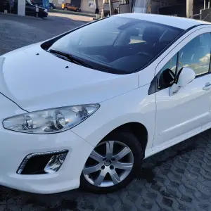 PEUGEOT 308 1,6 HDi Sportium 2