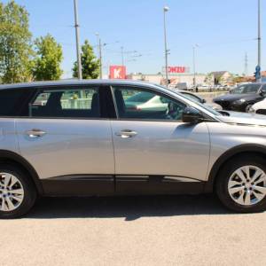 Peugeot 5008 1.2 Puretech 7 sjedala *LED, KAMERA* - nije uvoz