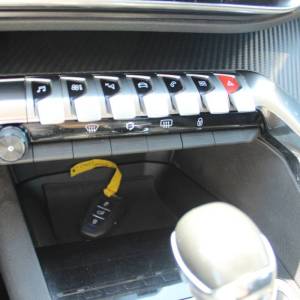 Peugeot 5008 1.2 Puretech 7 sjedala *LED, KAMERA* - nije uvoz