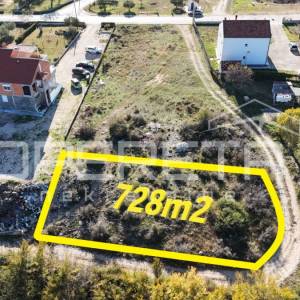 Poličnik – Građevinsko zemljište 728m²