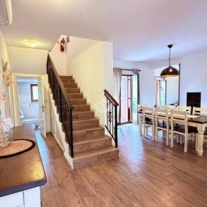 Poreč, Jasenovica– moderna  vila s bazenom u prirodnum ambijentu- na 744 m²  zemljišta