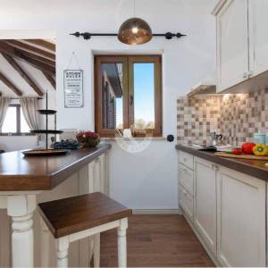 Poreč, Jasenovica– moderna  vila s bazenom u prirodnum ambijentu- na 744 m²  zemljišta