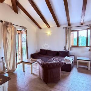 Poreč, Jasenovica– moderna  vila s bazenom u prirodnum ambijentu- na 744 m²  zemljišta