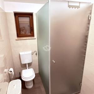 Poreč, Jasenovica– moderna  vila s bazenom u prirodnum ambijentu- na 744 m²  zemljišta