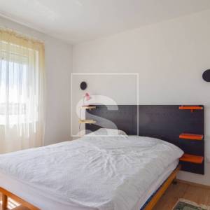Poreč okolica, prizemna kuća s 2 spavaće sobe i bazenom