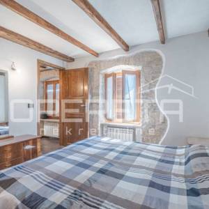 Poreč okolica - Samostojeća kamena kuća s velikim vrtom blizu mora