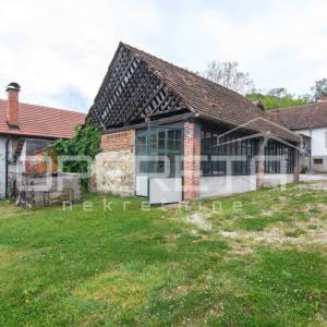 Poslovna zgrada, Pregrada, Centar, Krapinsko zagorska županija, 427,42m2 na parc