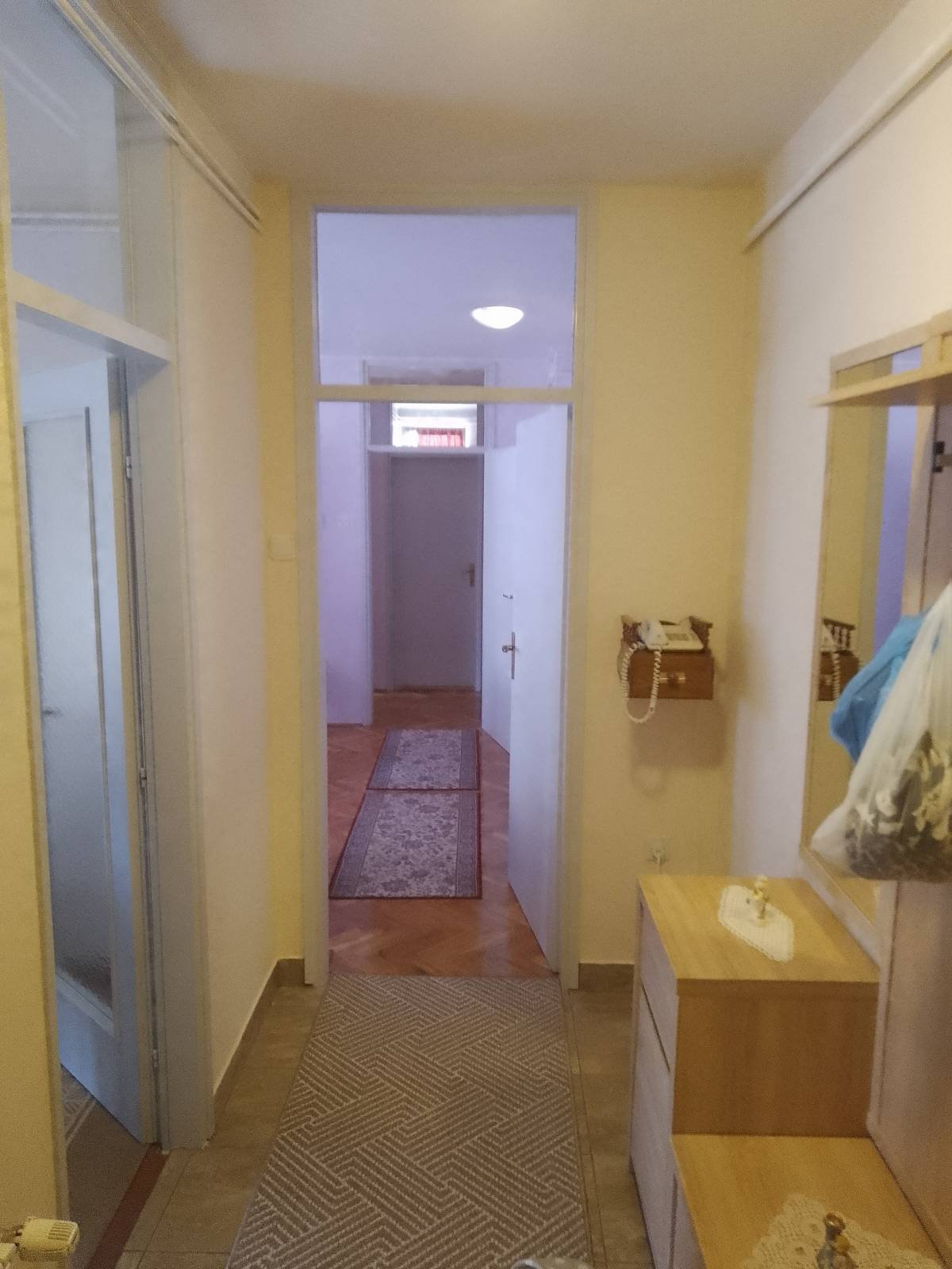 Potpuno renoviran stan 60 m² u strogom centru Novske