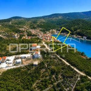 Povlja, Brač, građevinsko zemljište blizu mora, 800 m2