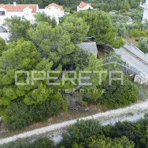 Povlja, Brač, građevinsko zemljište blizu mora, 800 m2