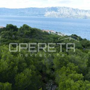 Povlja, Brač, građevinsko zemljište blizu mora, 800 m2