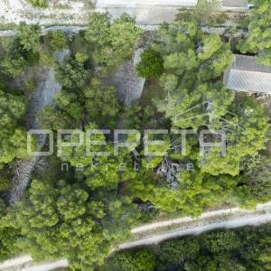 Povlja, Brač, građevinsko zemljište 400 m2 blizu mora
