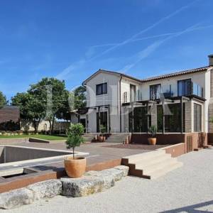 Prekrasna Villa sa bazenom i prostranom okućnicom,Barban okolica