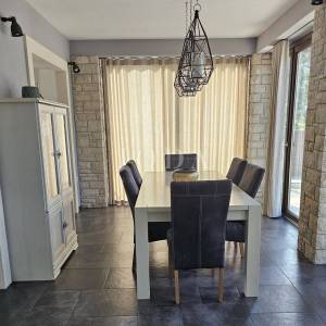 Prekrasna Villa sa bazenom i prostranom okućnicom,Barban okolica