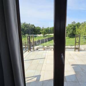 Prekrasna Villa sa bazenom i prostranom okućnicom,Barban okolica