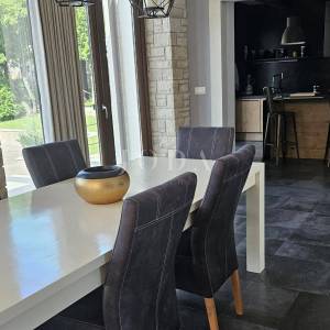 Prekrasna Villa sa bazenom i prostranom okućnicom,Barban okolica