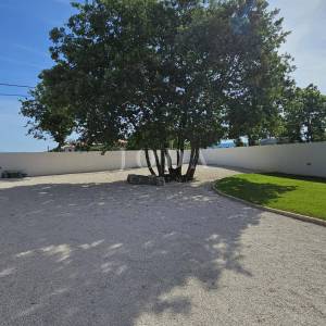 Prekrasna Villa sa bazenom i prostranom okućnicom,Barban okolica