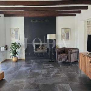 Prekrasna Villa sa bazenom i prostranom okućnicom,Barban okolica