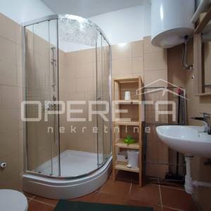Prilika – Apartman par koraka do mora, gradska voda i kanalizacija, Vir