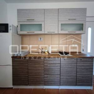Prilika – Apartman par koraka do mora, gradska voda i kanalizacija, Vir