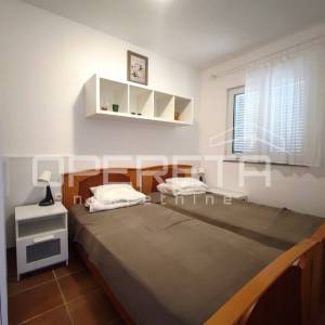 Prilika – Apartman par koraka do mora, gradska voda i kanalizacija, Vir