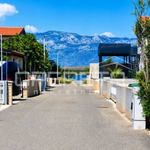 Prilika – Apartman par koraka do mora, gradska voda i kanalizacija, Vir