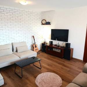 PRILIKA Kompletno renovirana i opremljena istarska kamena kuća 300m2 sa dodatnim objektima,Svetvinčenat okolica