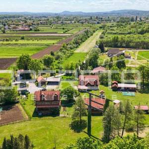 PRILIKA ZA INVESTICIJU, KARLOVAC-OKOLICA  (SOPG), 5132m2.