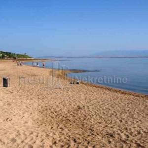 PRIVLAKA -SABUNIKE -ATRAKTIVNO GRAĐEVINSKO ZEMLJIŠTE 637 m2