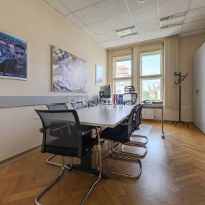 Prodaja, Donji grad, komforan peterosoban stan 136 m2