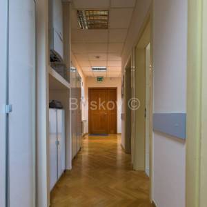 Prodaja, Donji grad, komforan peterosoban stan 136 m2