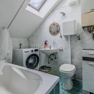 Prodaja, Gajnice, dvosoban stan površine 46 m² na 3. katu, bez lifta 