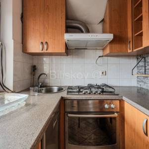 Prodaja, Gajnice, dvosoban stan površine 46 m² na 3. katu, bez lifta 