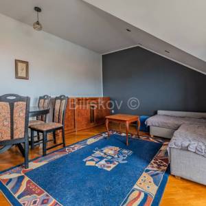 Prodaja, Gajnice, dvosoban stan površine 46 m² na 3. katu, bez lifta 