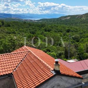Prodaja kuće Bribir | Balkon, parking, pogled na more