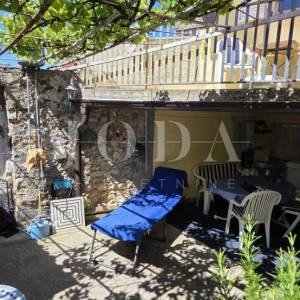 Prodaja kuće Bribir | Balkon, parking, pogled na more