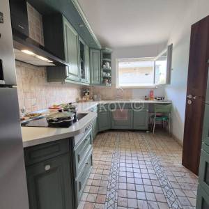 Prodaja, Srebrnjak, četverosobni dvoetažni stan 190m2, garaža
