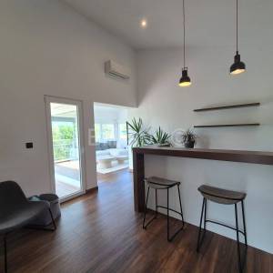Prodaja, Srebrnjak, četverosobni dvoetažni stan 190m2, garaža