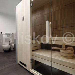 Prodaja, Srebrnjak , peterosoban stan 151m2 na 1 katu, garaža, PM