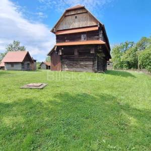 Prodaja,Popovača,tradicijska drvena kuća 183m2 + pomoćni objekti