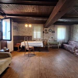 Prodaja,Popovača,tradicijska drvena kuća 183m2 + pomoćni objekti