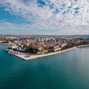 Prodaja, Zadar, Brodarica, novoizgrađena vila, prvi red do mora