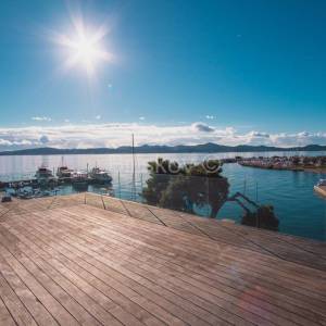 Prodaja, Zadar, Brodarica, novoizgrađena vila, prvi red do mora