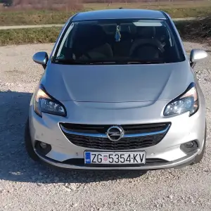 Prodaje se opel corsa 1.4 2018g.sa prijeđeni 110,200 km,uredno servisi